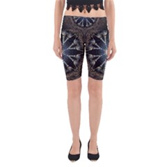 Mandala Ornament Background Yoga Cropped Leggings