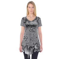 Fractal Background Pattern Texture Abstract Design Silver Short Sleeve Tunic 