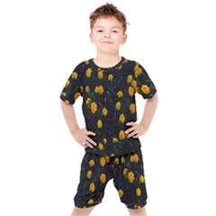 Bloomed Yellow Petaled Flower Plants Kids  Tee And Shorts Set by artworkshop