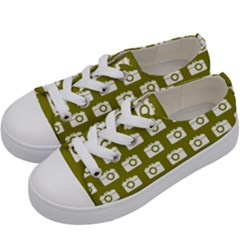 Modern Chic Vector Camera Illustration Pattern Kids  Low Top Canvas Sneakers by GardenOfOphir