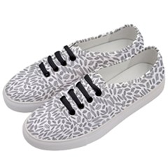 Leaves-011 Women s Classic Low Top Sneakers