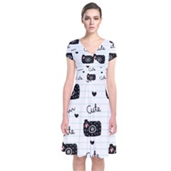 Cute-cutes Short Sleeve Front Wrap Dress