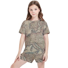 Vintage Europe Map Kids  Tee And Sports Shorts Set by Sudheng