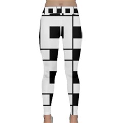 Black And White Pattern Classic Yoga Leggings by Amaryn4rt