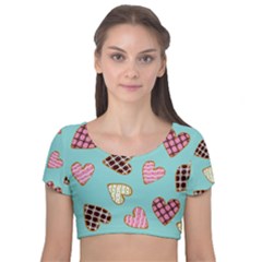 Seamless Pattern With Heart Shaped Cookies With Sugar Icing Velvet Short Sleeve Crop Top  by pakminggu