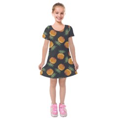 Pineapple Background Pineapple Pattern Kids  Short Sleeve Velvet Dress by pakminggu