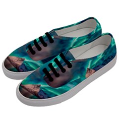 Amazing Aurora Borealis Colors Men s Classic Low Top Sneakers