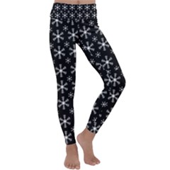 Snowflakes Background Pattern Kids  Lightweight Velour Classic Yoga Leggings