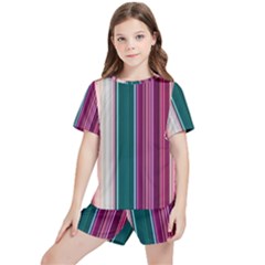 Vertical Line Color Lines Texture Kids  Tee And Sports Shorts Set