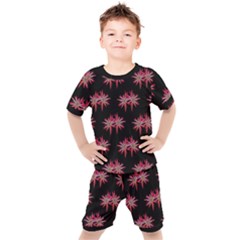 Chic Dreams Botanical Motif Pattern Design Kids  Tee And Shorts Set by dflcprintsclothing