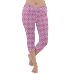 Pattern Print Floral Geometric Lightweight Velour Capri Yoga Leggings