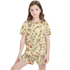 Seamless-pattern-with-different-flowers Kids  Tee And Sports Shorts Set by uniart180623