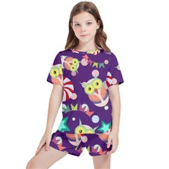 Owl-pattern-background Kids  Tee And Sports Shorts Set by uniart180623