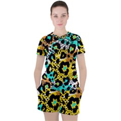 Seamless-leopard-wild-pattern-animal-print Women s Tee and Shorts Set