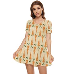 Patter-carrot-pattern-carrot-print Tiered Short Sleeve Babydoll Dress