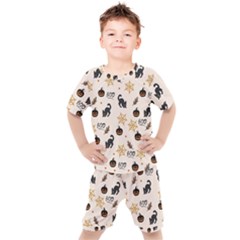 Cat Halloween Pattern Kids  T-shirt And Shorts Set by Ndabl3x