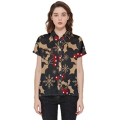 Christmas Pattern With Snowflakes Berries Short Sleeve Pocket Shirt