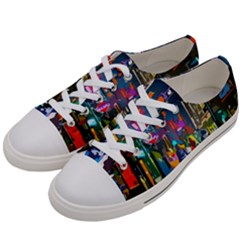 Abstract-vibrant-colour-cityscape Men s Low Top Canvas Sneakers