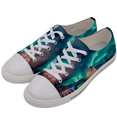 Amazing Aurora Borealis Colors Men s Low Top Canvas Sneakers by Grandong