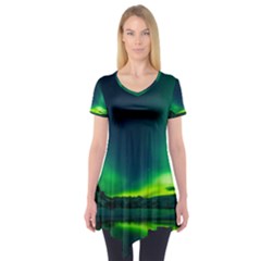 Iceland Aurora Borealis Short Sleeve Tunic  by Grandong