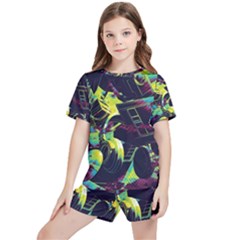 Artistic Psychedelic Abstract Kids  T-shirt And Sports Shorts Set by Modalart