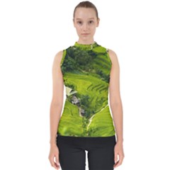 Apartment Curve Path Step Mock Neck Shell Top by Sarkoni