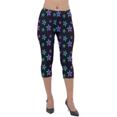 Stars Pattern Art Design Wallpaper Lightweight Velour Capri Leggings 