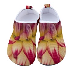 Bloom Blossom Close Up Flora Men s Sock-style Water Shoes