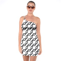 Diagonal Stripe Pattern One Shoulder Ring Trim Bodycon Dress