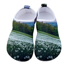 Field Of White Petaled Flowers Nature Landscape Men s Sock-Style Water Shoes