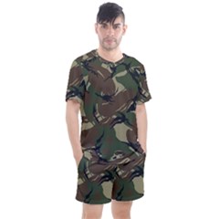 Camouflage Pattern Fabric Men s Mesh T-Shirt and Shorts Set