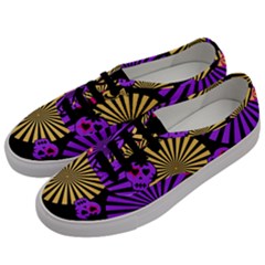 Seamless Halloween Day Of The Dead Men s Classic Low Top Sneakers by Hannah976