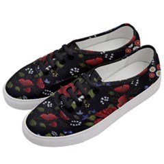 Floral Folk Fashion Ornamental Embroidery Pattern Women s Classic Low Top Sneakers