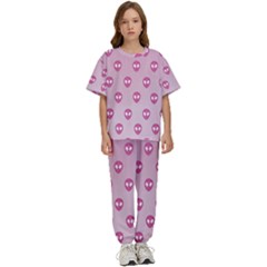 Alien Pattern Pink Kids  T-shirt And Pants Sports Set by Ket1n9