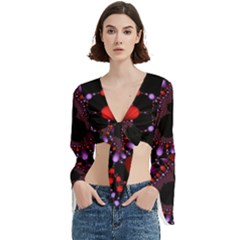 Fractal Red Violet Symmetric Spheres On Black Trumpet Sleeve Cropped Top