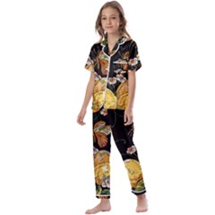 Embroidery Blossoming Lemons Butterfly Seamless Pattern Kids  Satin Short Sleeve Pajamas Set by Ket1n9