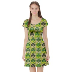 Clove Leaves Checks Shamrock Handraw Short Sleeve Skater Dress