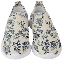 Blue Vintage Background, Blue Roses Patterns Kids  Slip On Sneakers by nateshop