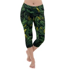 Banana leaves Lightweight Velour Capri Yoga Leggings