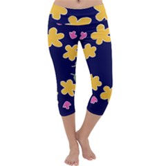 Doodle Flower Leaves Plant Design Capri Yoga Leggings