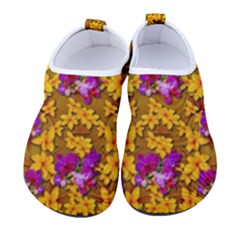 Blooming Flowers Of Orchid Paradise Men s Sock-style Water Shoes