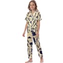 Elegant Hairdresser pattern cream Kids  Satin Short Sleeve Pajamas Set View1