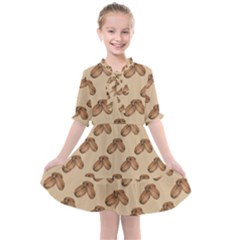 Coffee Beans Pattern Texture Kids  All Frills Chiffon Dress