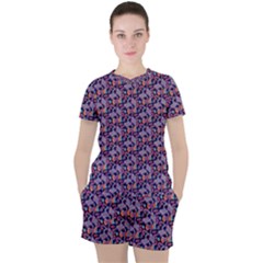 Trippy Cool Pattern Women s T-shirt And Shorts Set