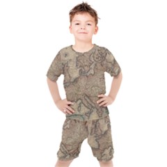 Old Vintage Classic Map Of Europe Kids  T-shirt And Shorts Set