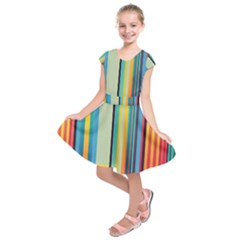 Colorful Rainbow Striped Pattern Stripes Background Kids  Short Sleeve Dress