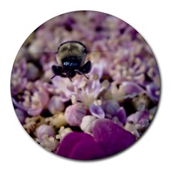 Flying Bumble Bee 8  Mouse Pad (round)