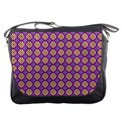 Purple Decorative Quatrefoil Messenger Bag