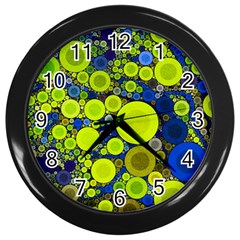 Polka Dot Retro Pattern Wall Clock (black)