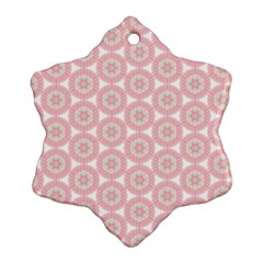 Cute Seamless Tile Pattern Gifts Ornament (Snowflake) 